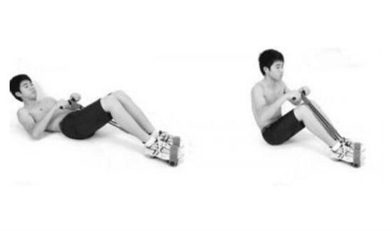 At the same time, lift the upper body on the exhaling and bend your legs on your knees