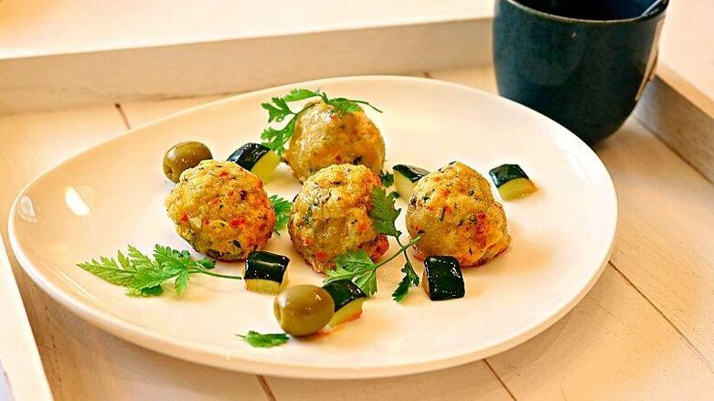 Fish balls - a protein dish for the first day of the six petal diet